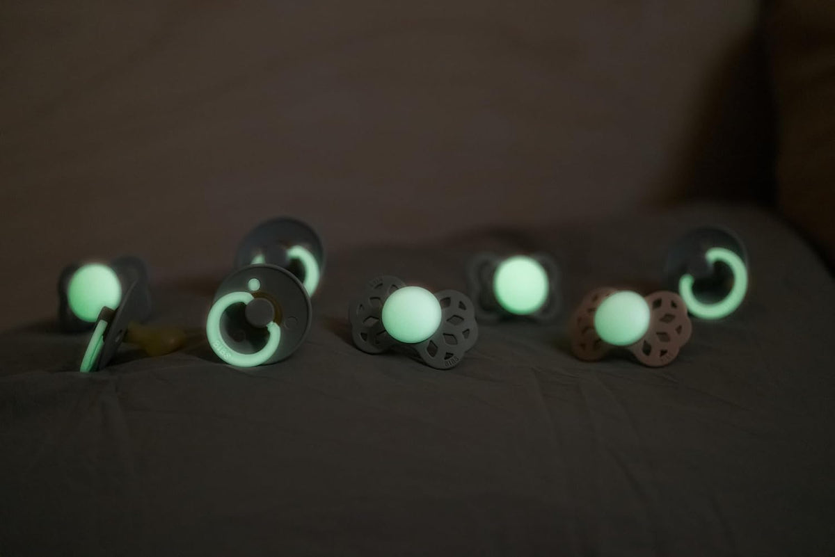 BIBS Pacifiers 0-6 Months | 2-Pack Soothers | Symmetrical Nipple | BPA-Free Natural Rubber | Made in Denmark | Blush Glow/Vanilla Glow Colour Pacifier