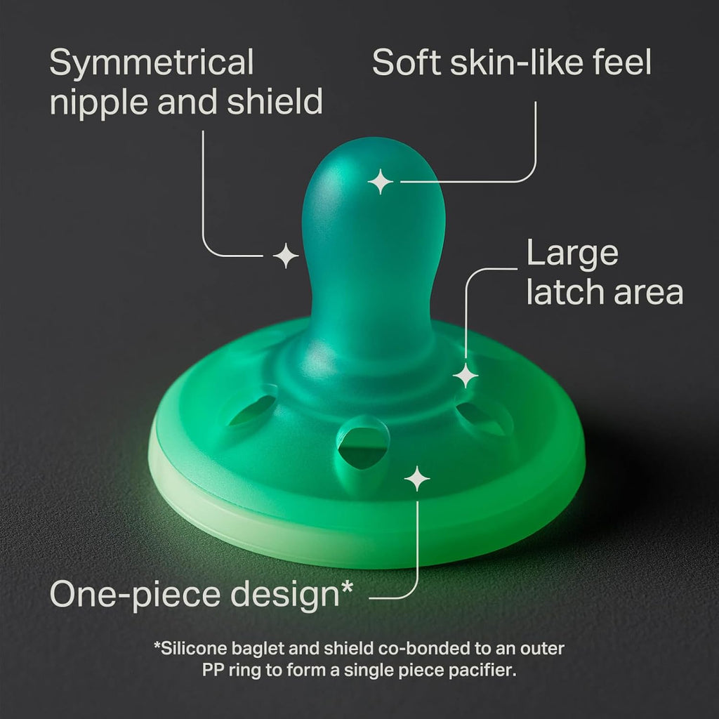 Tommee Tippee Breast-Like Night Pacifier, 6-18 Months, Breast-Like Baglet, BPA-Free Binkies, Glow in The Dark Technology, Yellow/Green, Pack of 4